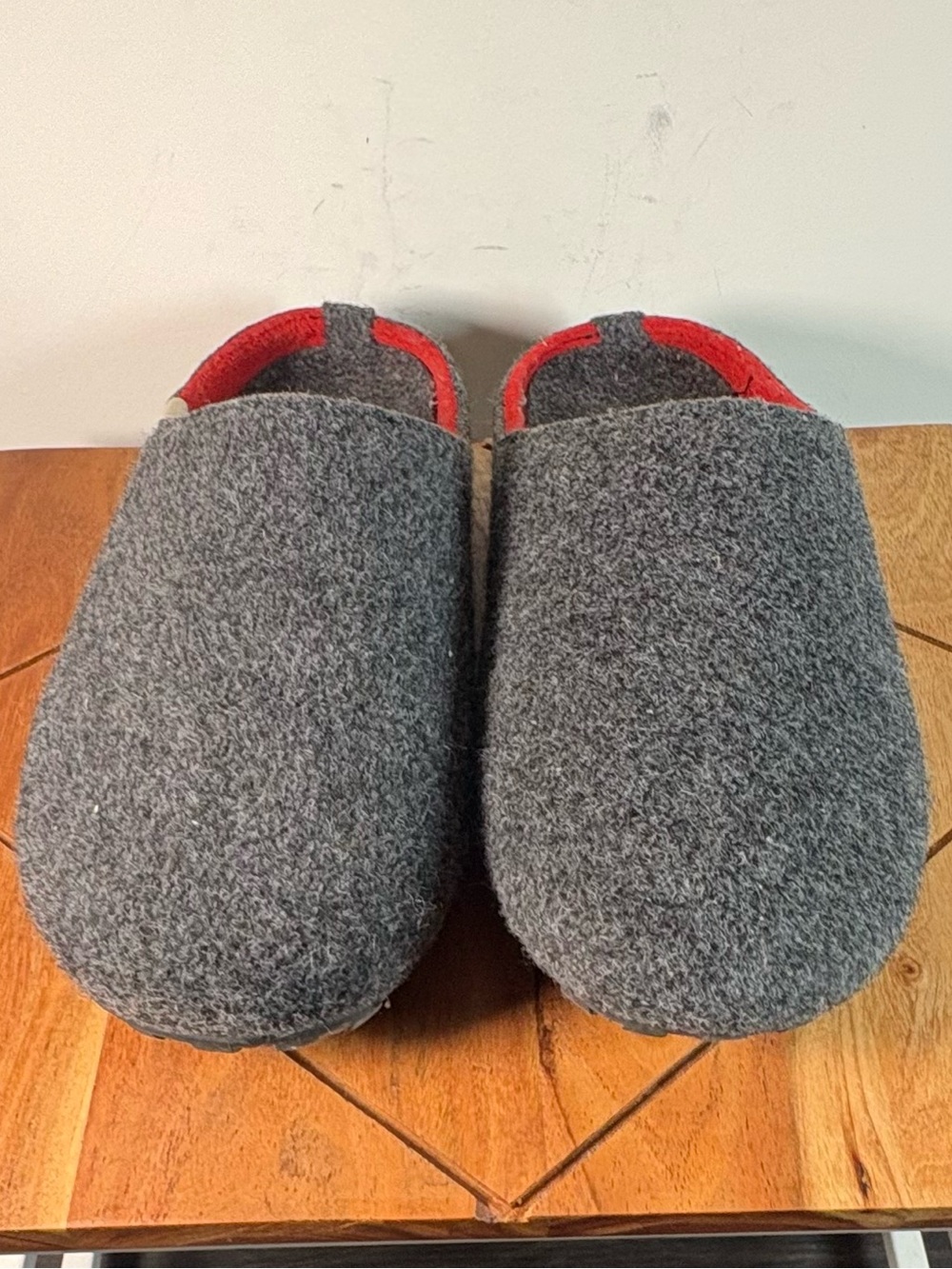 Gummies Grey Slip-On Wool Slippers EU40